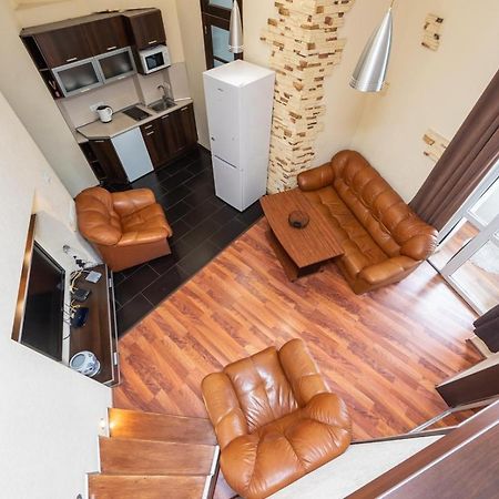 Comfortable Apartment On Mikhaylovskiy Lane Kiev Eksteriør billede