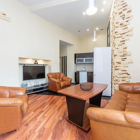 Comfortable Apartment On Mikhaylovskiy Lane Kiev Eksteriør billede