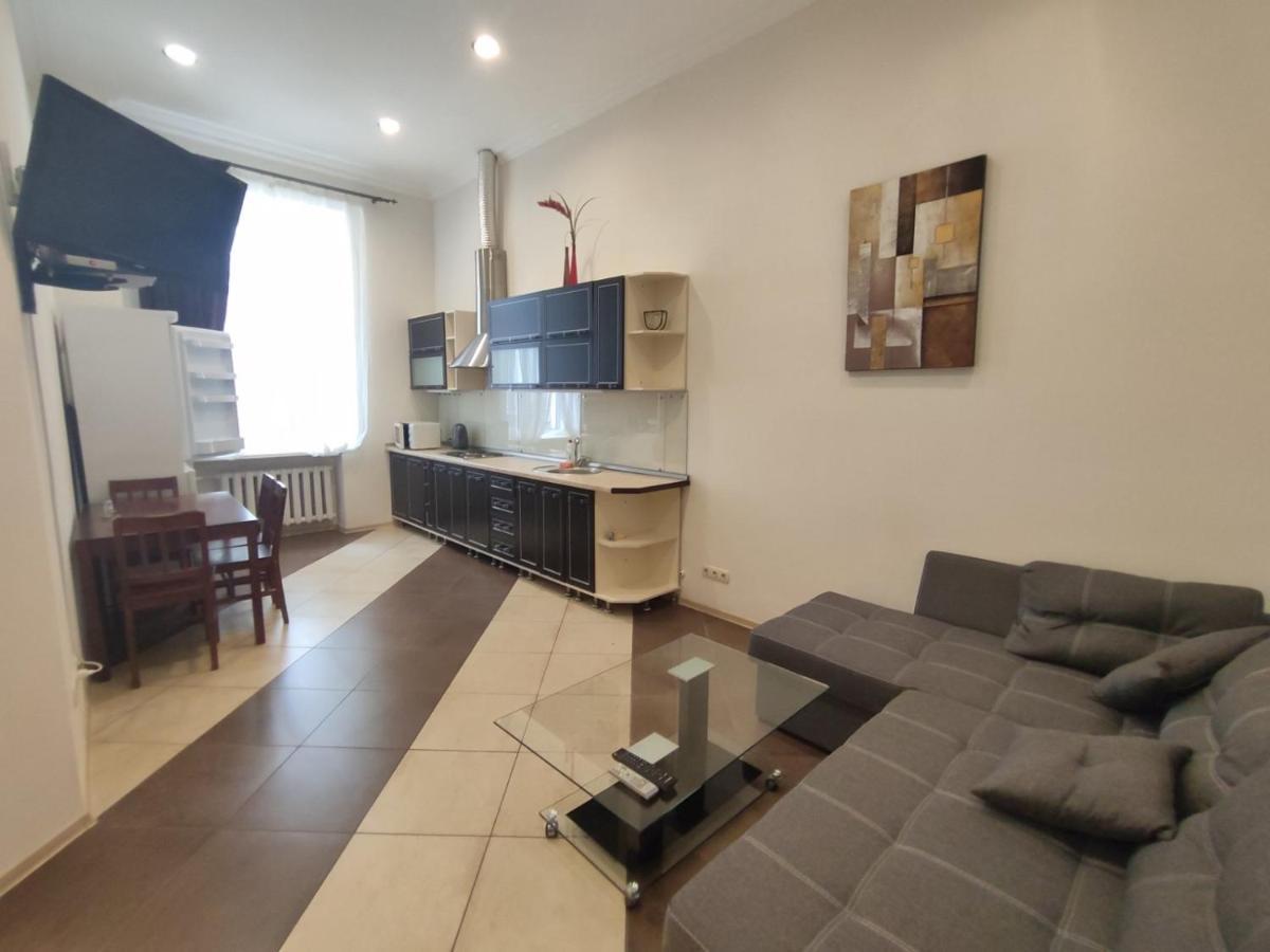 Comfortable Apartment On Mikhaylovskiy Lane Kiev Eksteriør billede
