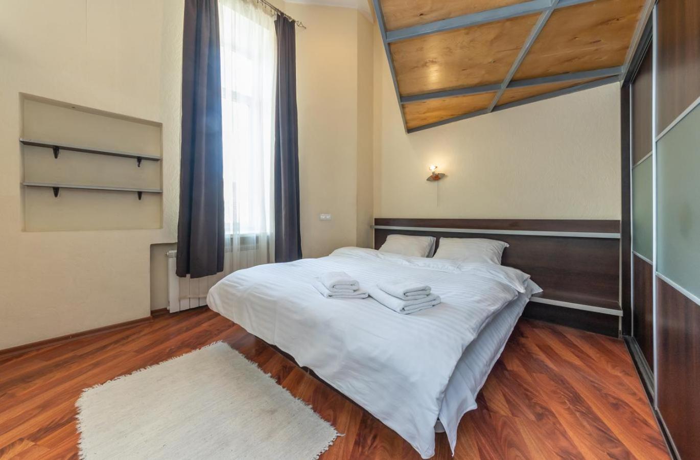 Comfortable Apartment On Mikhaylovskiy Lane Kiev Eksteriør billede