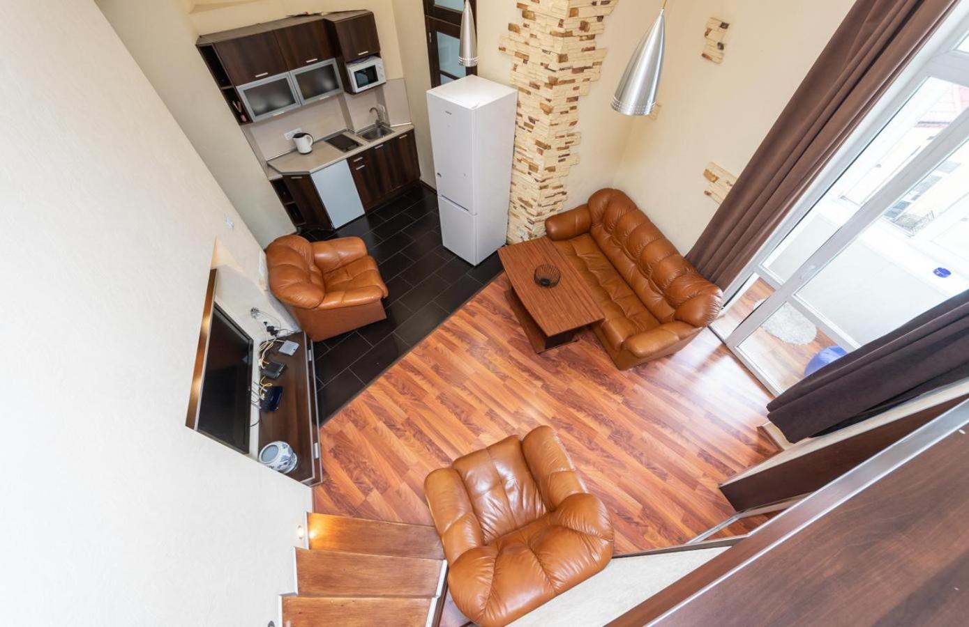Comfortable Apartment On Mikhaylovskiy Lane Kiev Eksteriør billede
