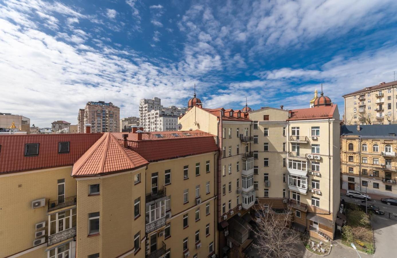 Comfortable Apartment On Mikhaylovskiy Lane Kiev Eksteriør billede
