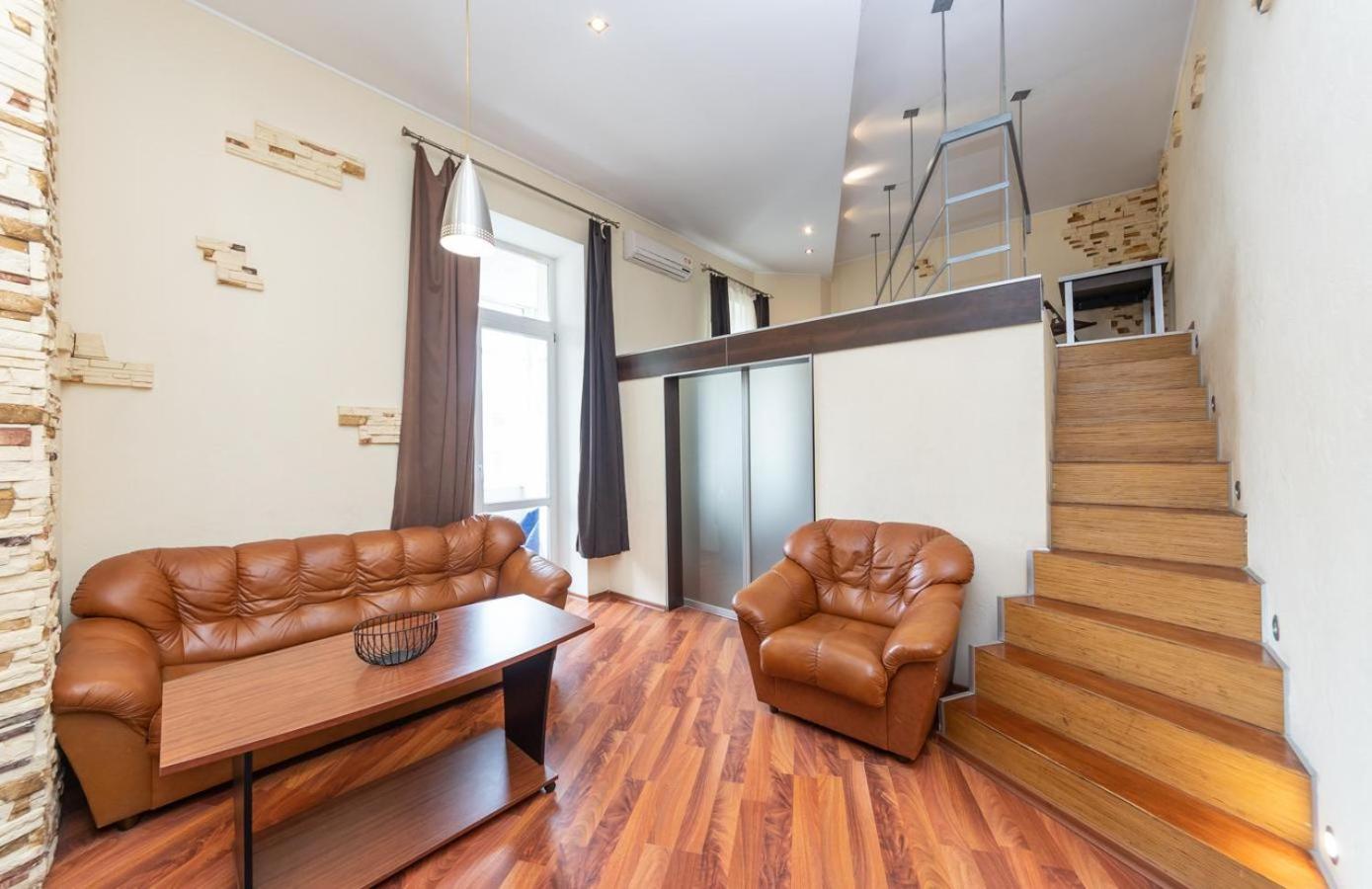 Comfortable Apartment On Mikhaylovskiy Lane Kiev Eksteriør billede